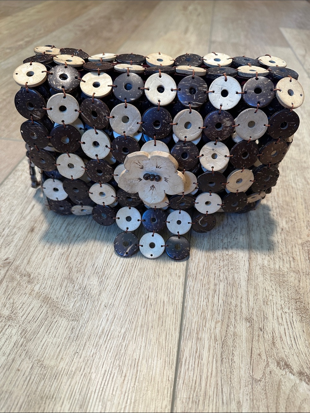 Coconut Shell Button Purse - Picture 5 of 7